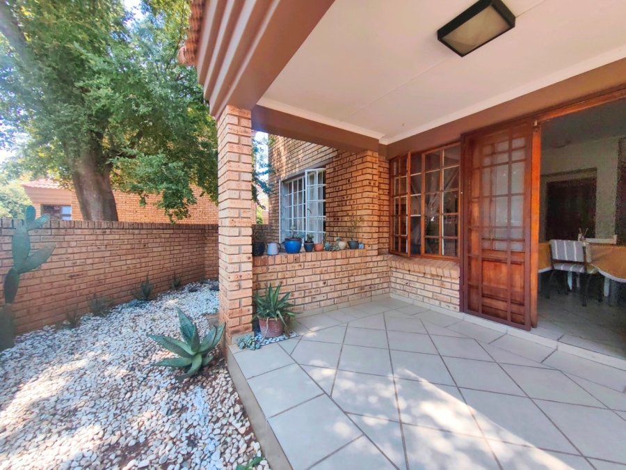 2 Bedroom Property for Sale in Potchefstroom North West